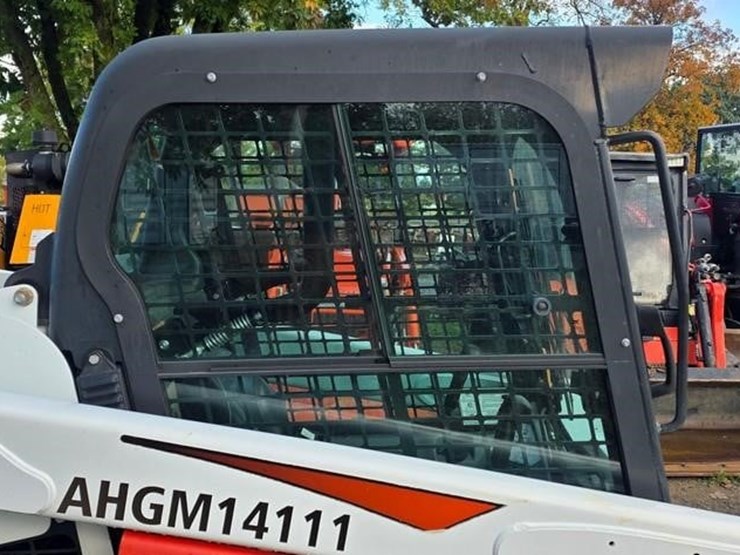 2018-bobcat-s550-image-13