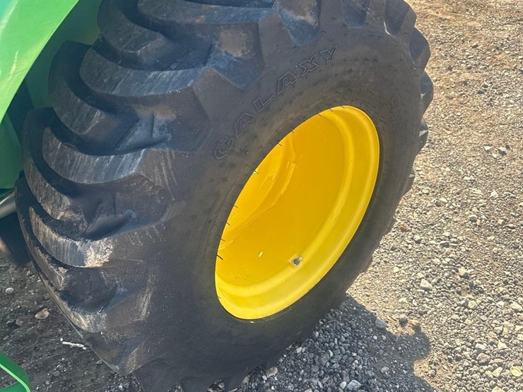 2022-john-deere-3043d-image-17