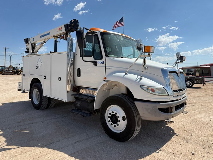 2010-international-durastar-4400-image-4