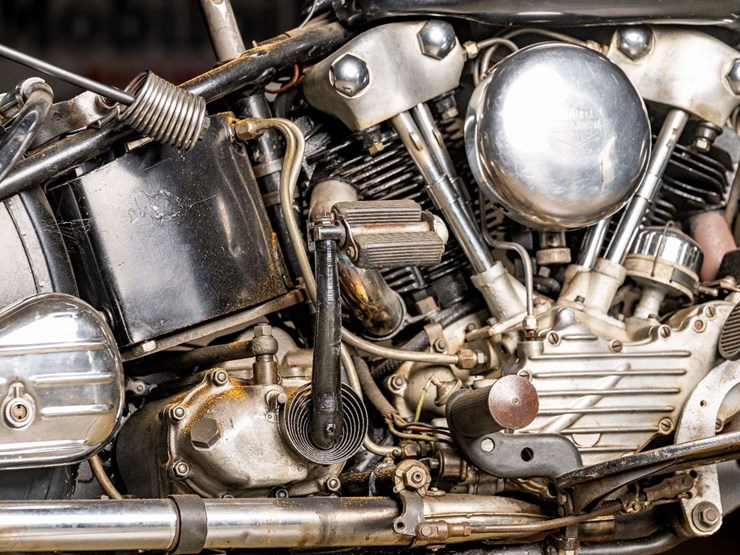 1947-harley-davidson-"74"-knucklehead-image-46