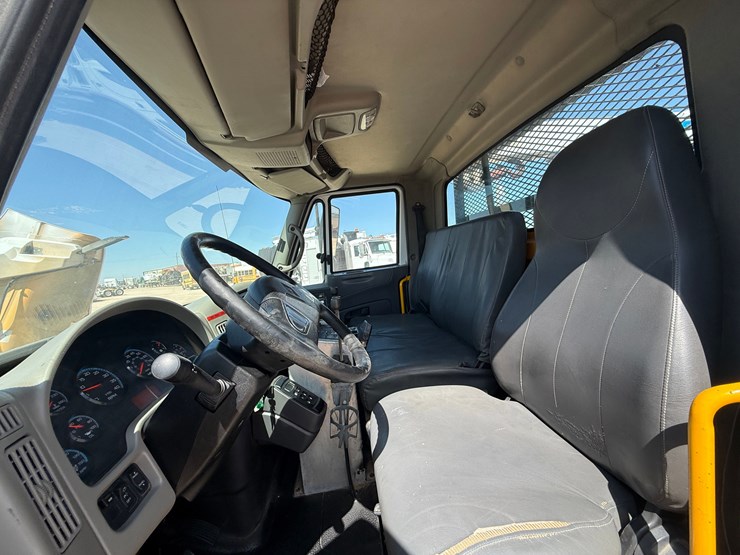 2010-international-durastar-4400-image-27