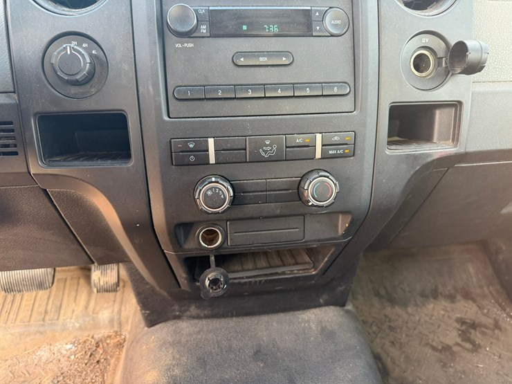 2014-ford-f150-xl-image-48