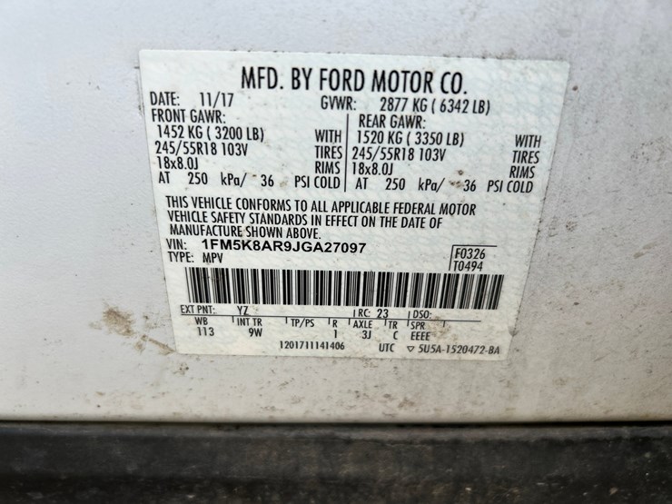 2018-ford-explorer-image-37