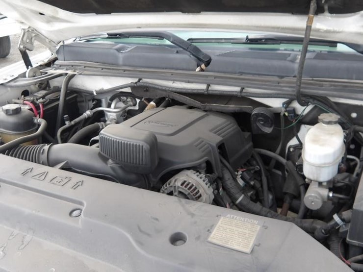 2011-chevrolet-silverado-2500-image-9