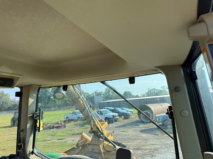 2017-john-deere-6110m-image-88
