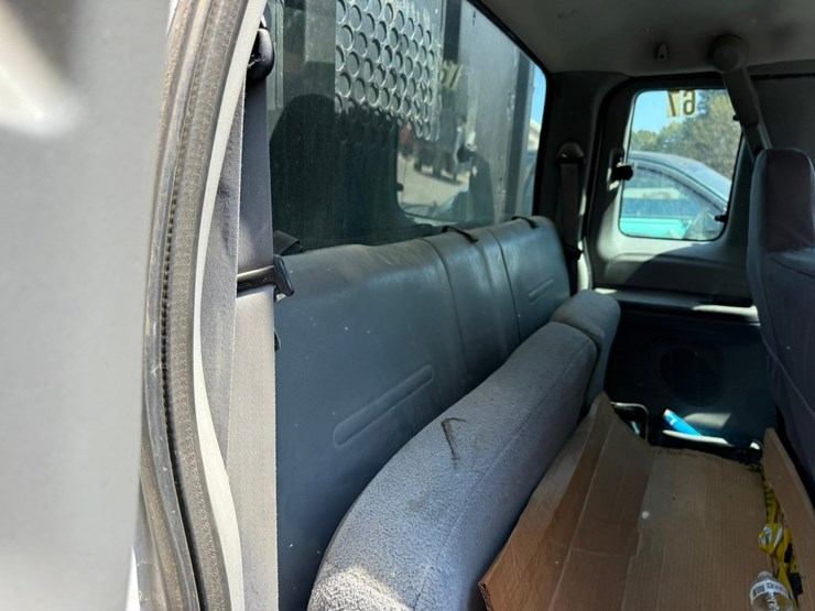 2004-ford-f450-image-54