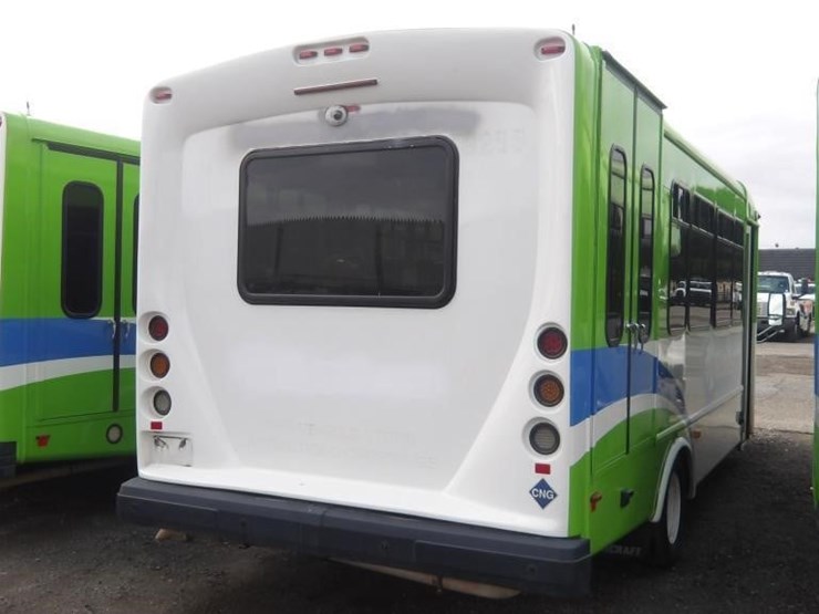 2017-ford-e450-image-3