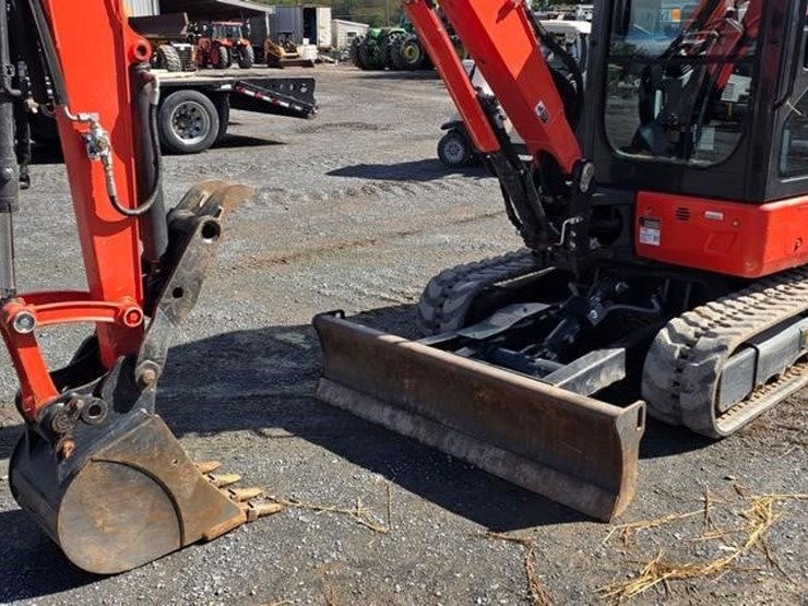 2025-kubota-kx033-4-image-6