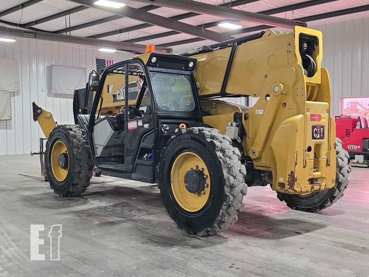 2018-caterpillar-tl1055d-image-4
