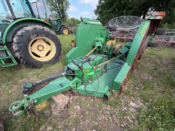 2019-john-deere-r15-image-1