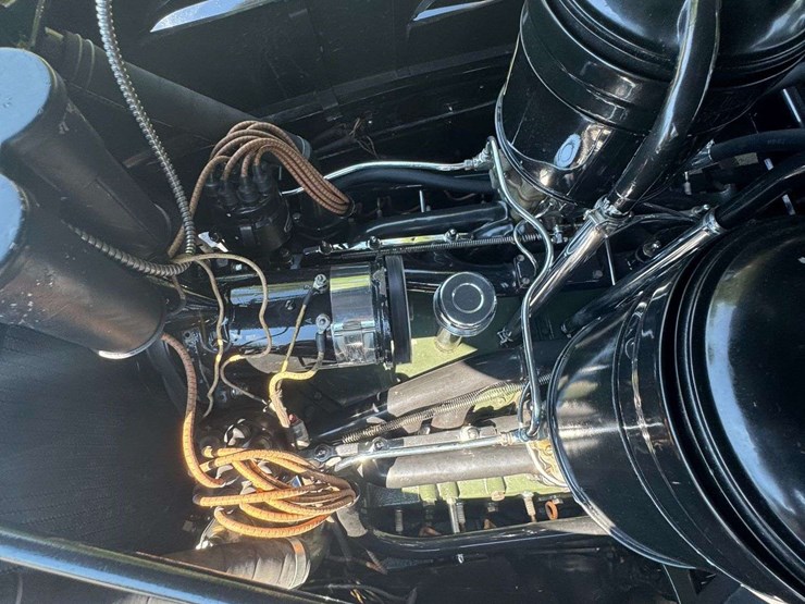 1939-cadillac-series-90-v-16-convertible-coupe-image-52