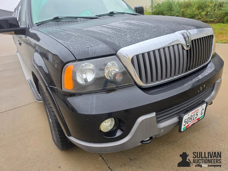 2004-lincoln-navigator-image-17