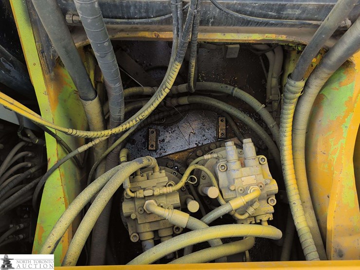 2010-john-deere-450-image-54