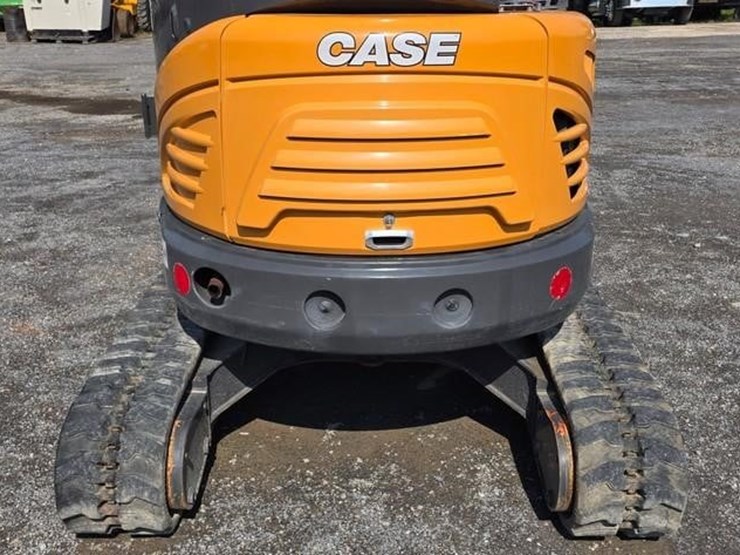 2018-case-cx37c-image-19