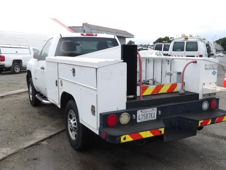 2013-chevrolet-silverado-2500-image-5