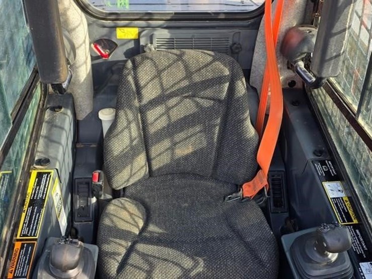 2019-deere-333g-image-43
