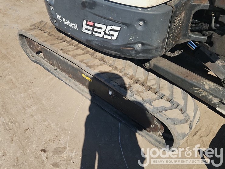 2019-bobcat-e35-image-12