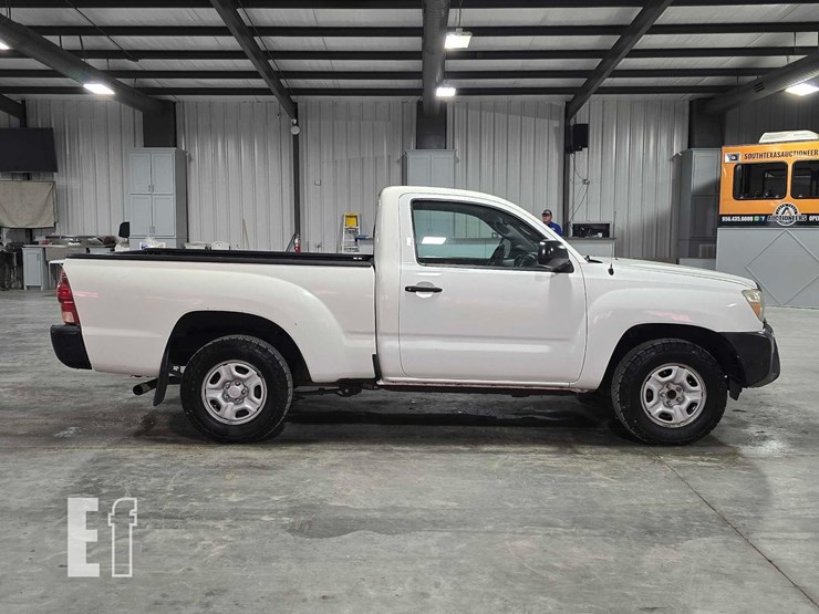 2013-toyota-tacoma-image-6