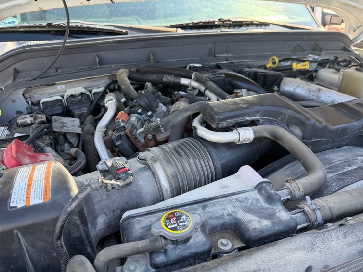 2014-ford-f550-image-26