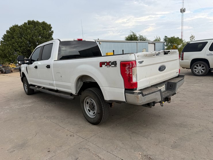 2017-ford-f250-xl-image-6