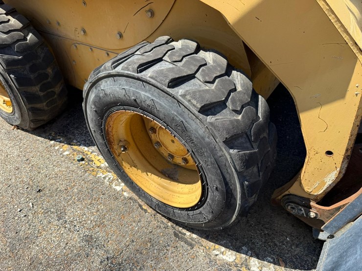 2003-caterpillar-262-image-15