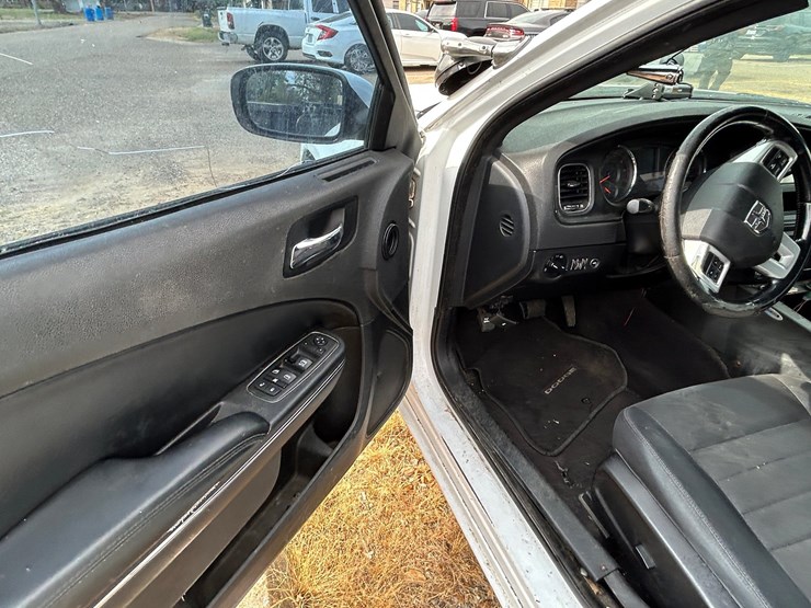 #10580-•-2011-dodge-charger-sedan-2b3cl1cg5bh575262-inv#10580-image-40