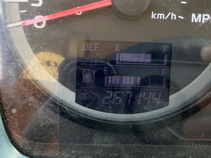 2015-hino-338-image-31