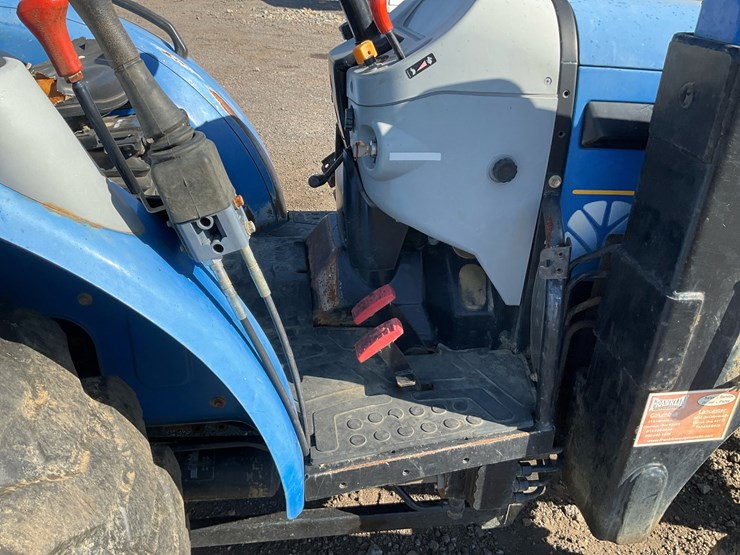 2010-new-holland-boomer-50-image-23
