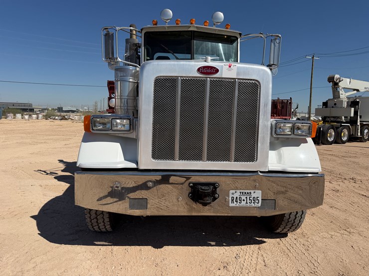 2012-peterbilt-367-image-4