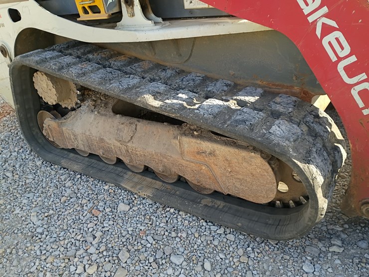 2017-takeuchi-tl12v2-image-45