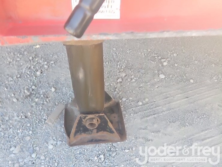2012-landoll-930c-image-15