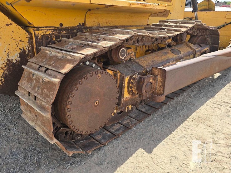 2008-deere-750j-image-34