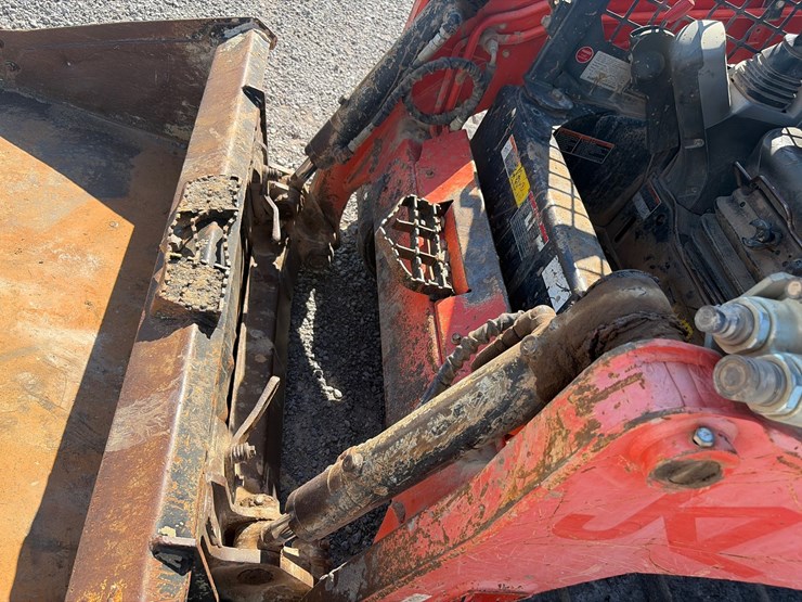 kubota-svl75-2-image-3