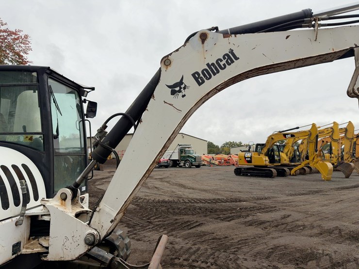 2005-bobcat-442-image-11