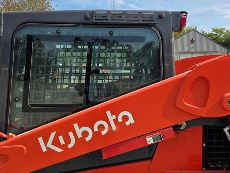 2025-kubota-ssv75-image-28