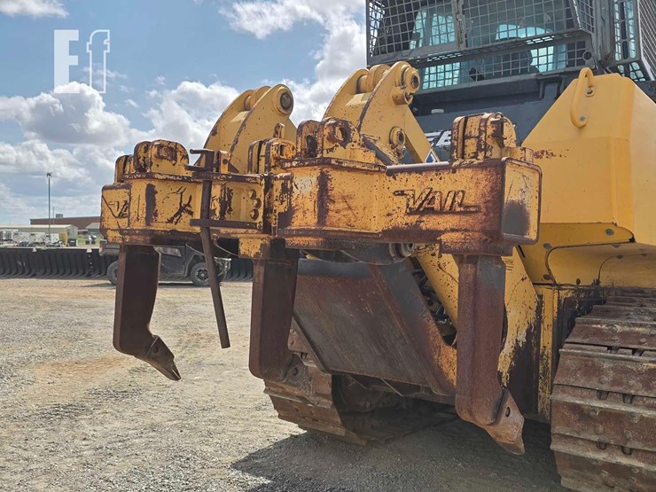 2008-deere-750j-image-13