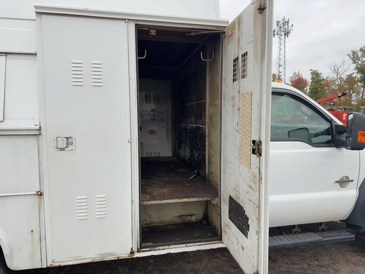 2013-ford-f550-xl-image-20