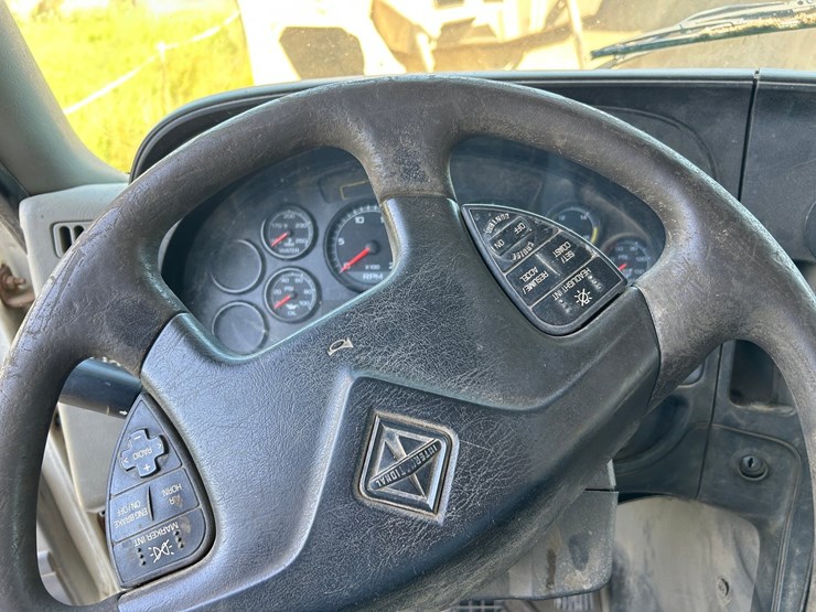 2011-international-prostar-image-83