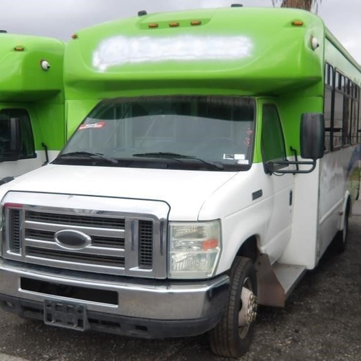2016 FORD E450