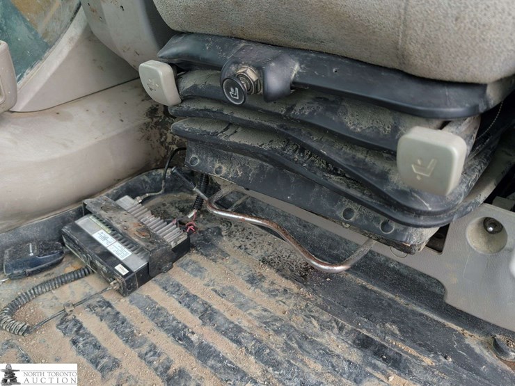 2010-john-deere-450-image-49