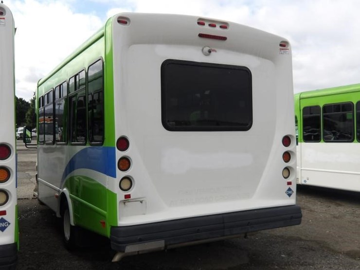 2016-ford-e450-image-4