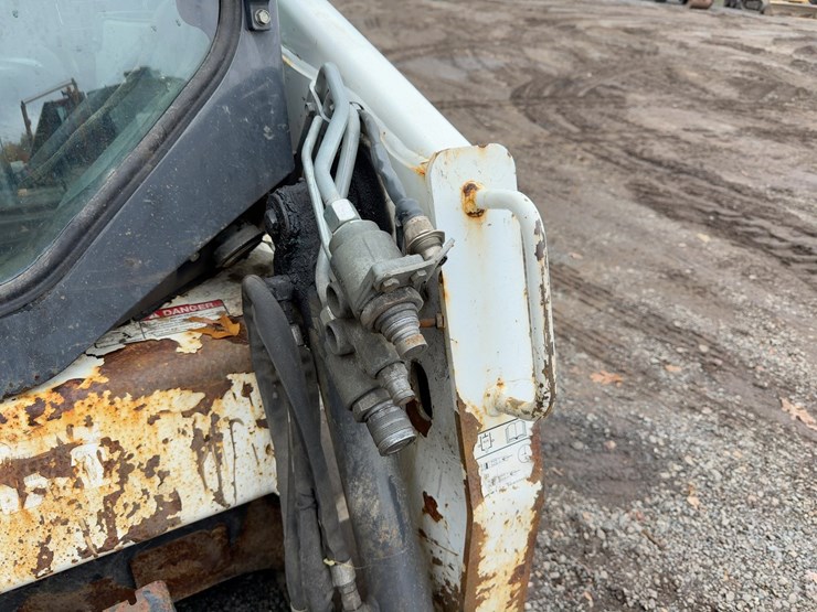 2020-bobcat-t450-image-10