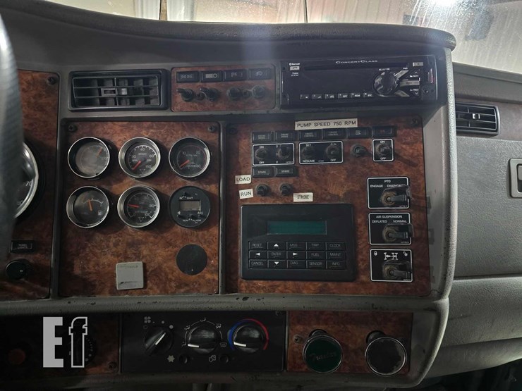 2004-kenworth-t800-image-14