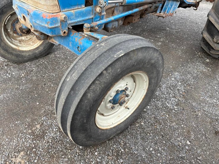 ford-4000-image-5