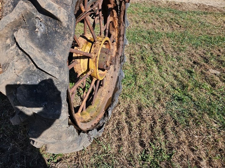 john-deere-model-b-image-19