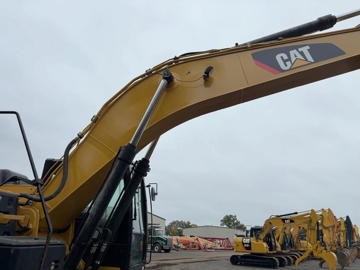 2012-caterpillar-329el-image-11
