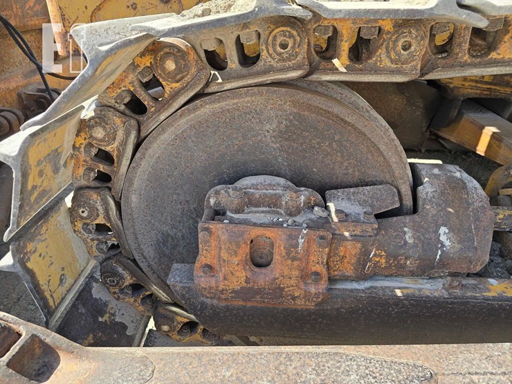 caterpillar-d6d-image-22