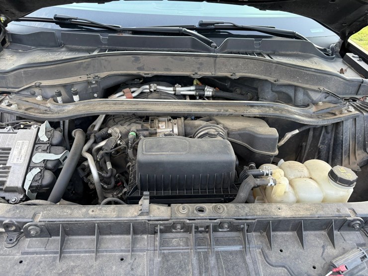 2020-ford-explorer-image-28