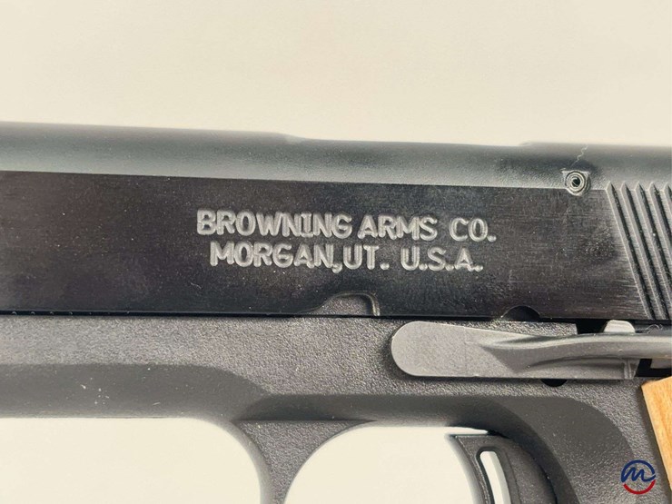browning-black-label-1911-22-.22-lr-pistol-sn#-51eyv51451,-manual,-with-soft-case,-in-original-box-image-4