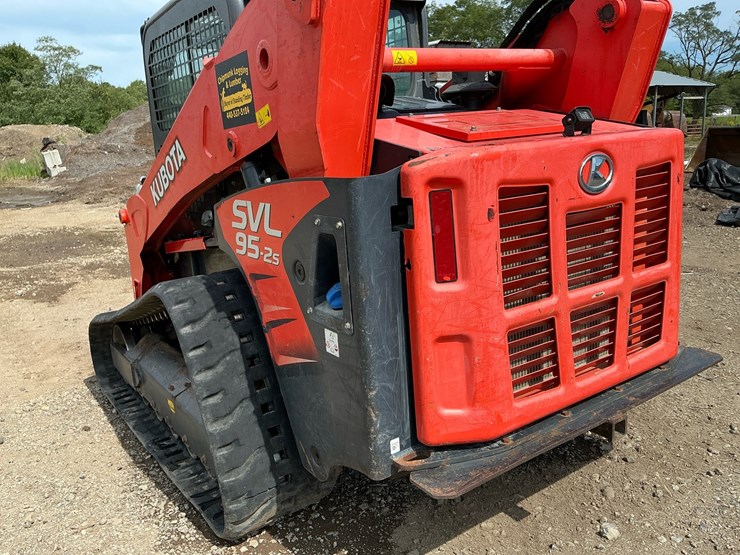 2018-kubota-svl95-2s-image-36